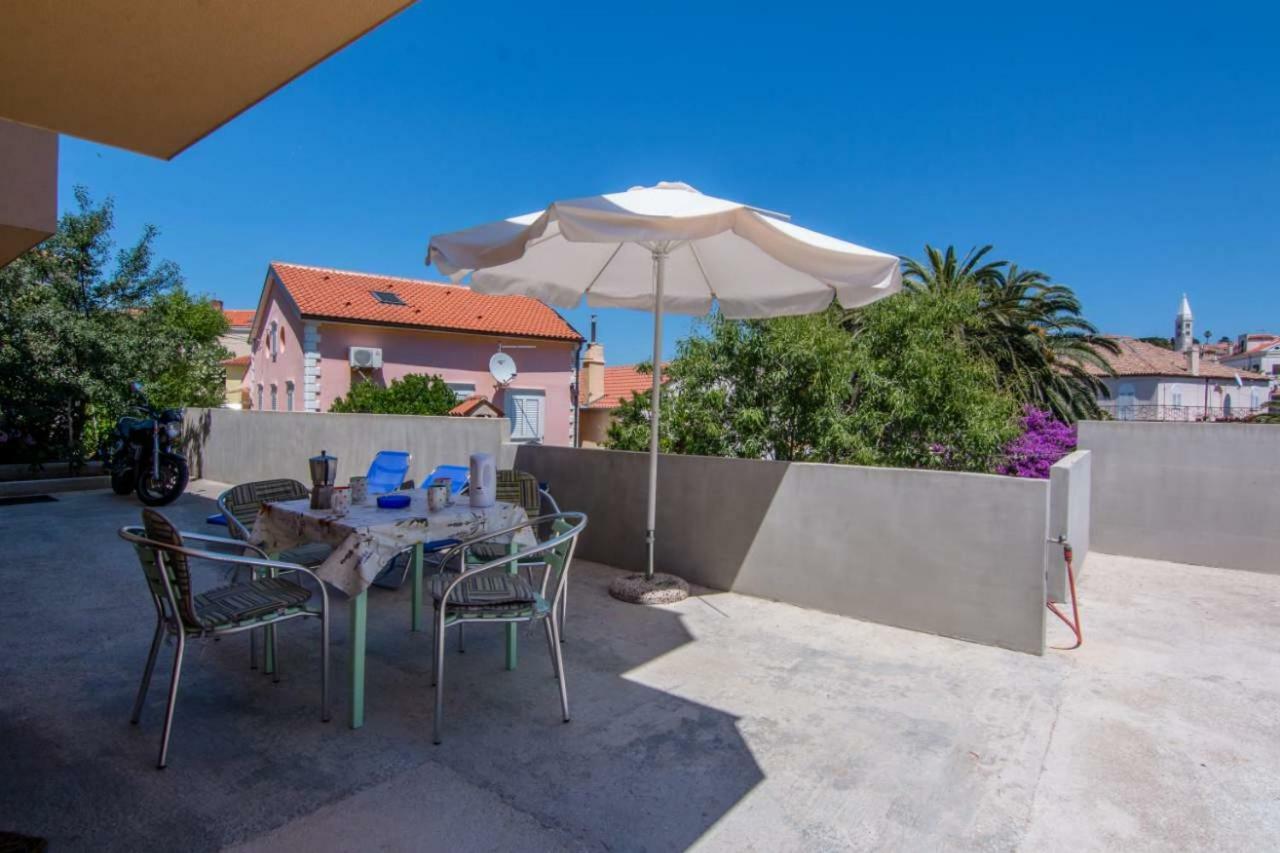 Apartments Villa Forida マリ・ロシニュ エクステリア 写真